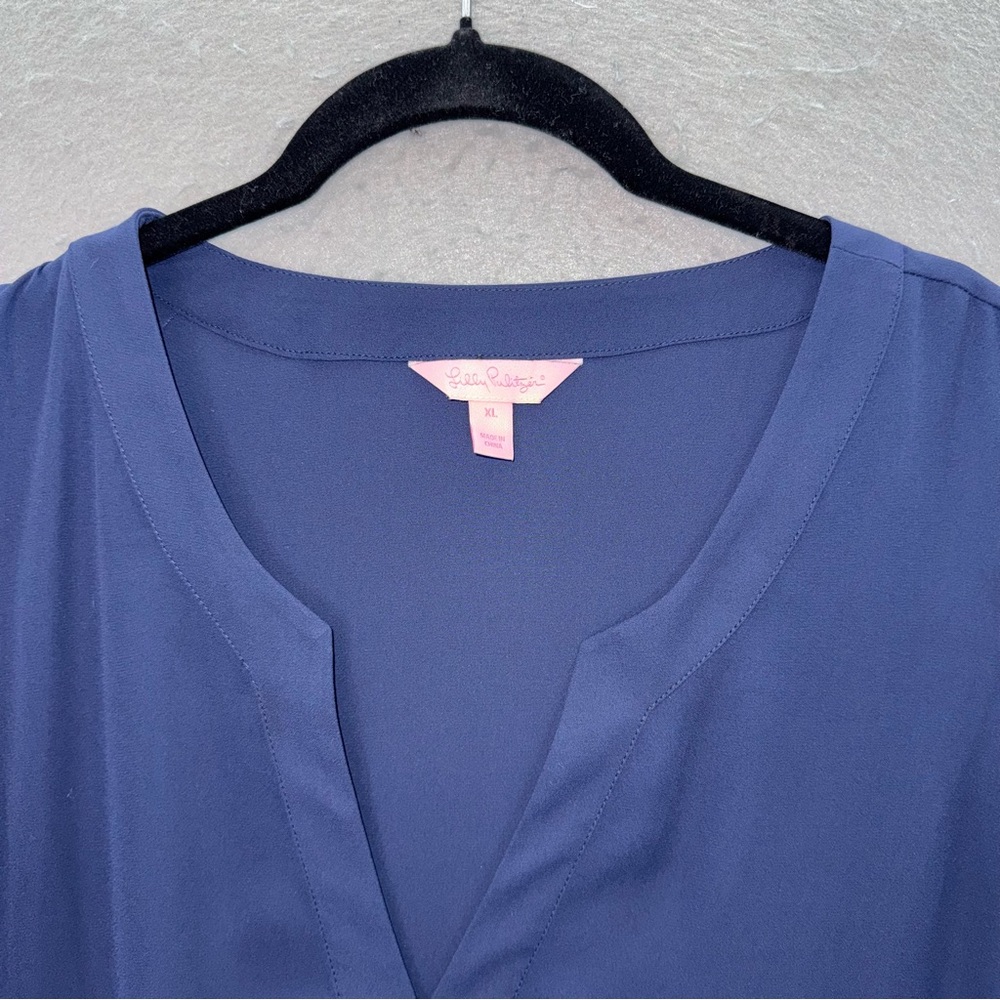 Lilly Pulitzer Navy Sleeveless Peplum V-Neck Blouse - Picture 3 of 5